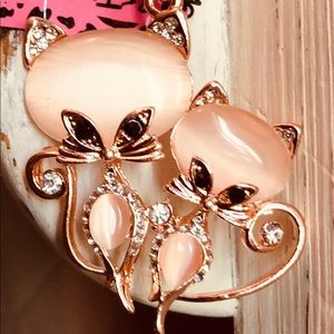 Betsey Johnson Unique Pendant! NWT